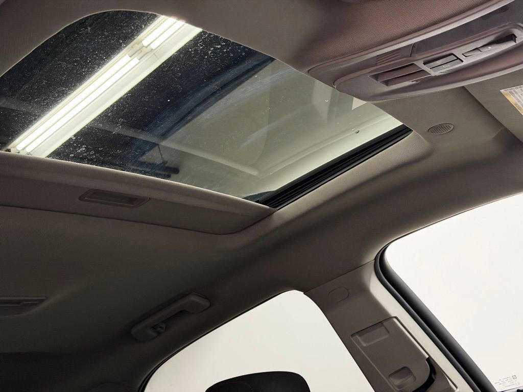 Used 2015 Chevrolet Equinox LT w/ Driver Convenience Package image 18