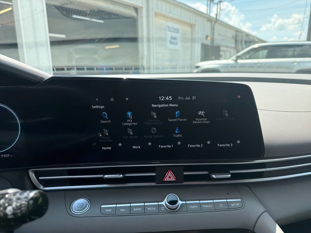 Used 2023 Hyundai Elantra SEL w/ Convenience Package FWD image 23