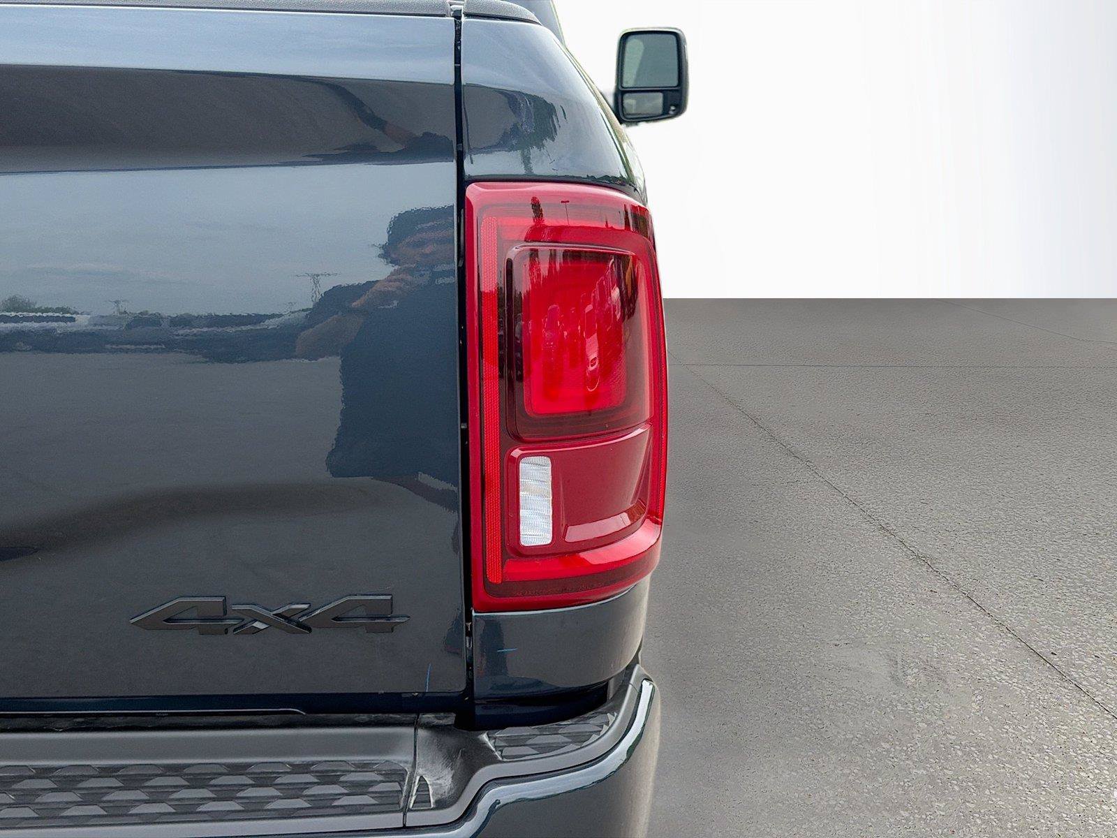 New 2026 RAM 2500 Laramie w/ Night Edition AWD/4WD image 11