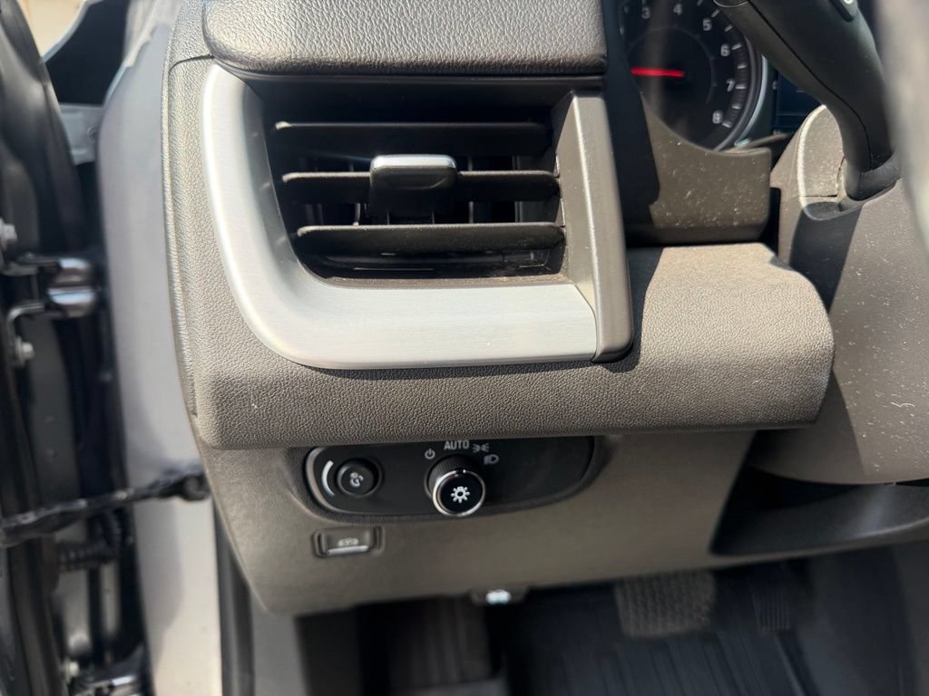 Used 2020 GMC Terrain SLE FWD image 21