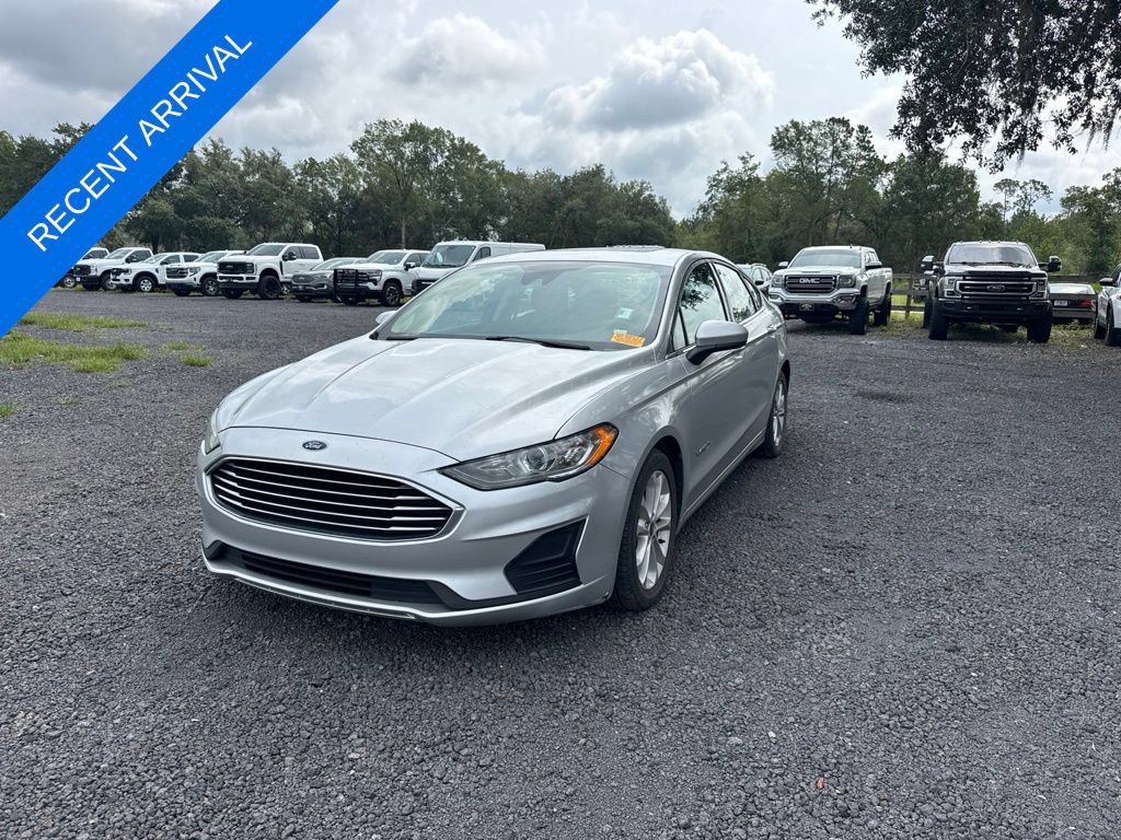 Used 2019 Ford Fusion SE FWD image 1