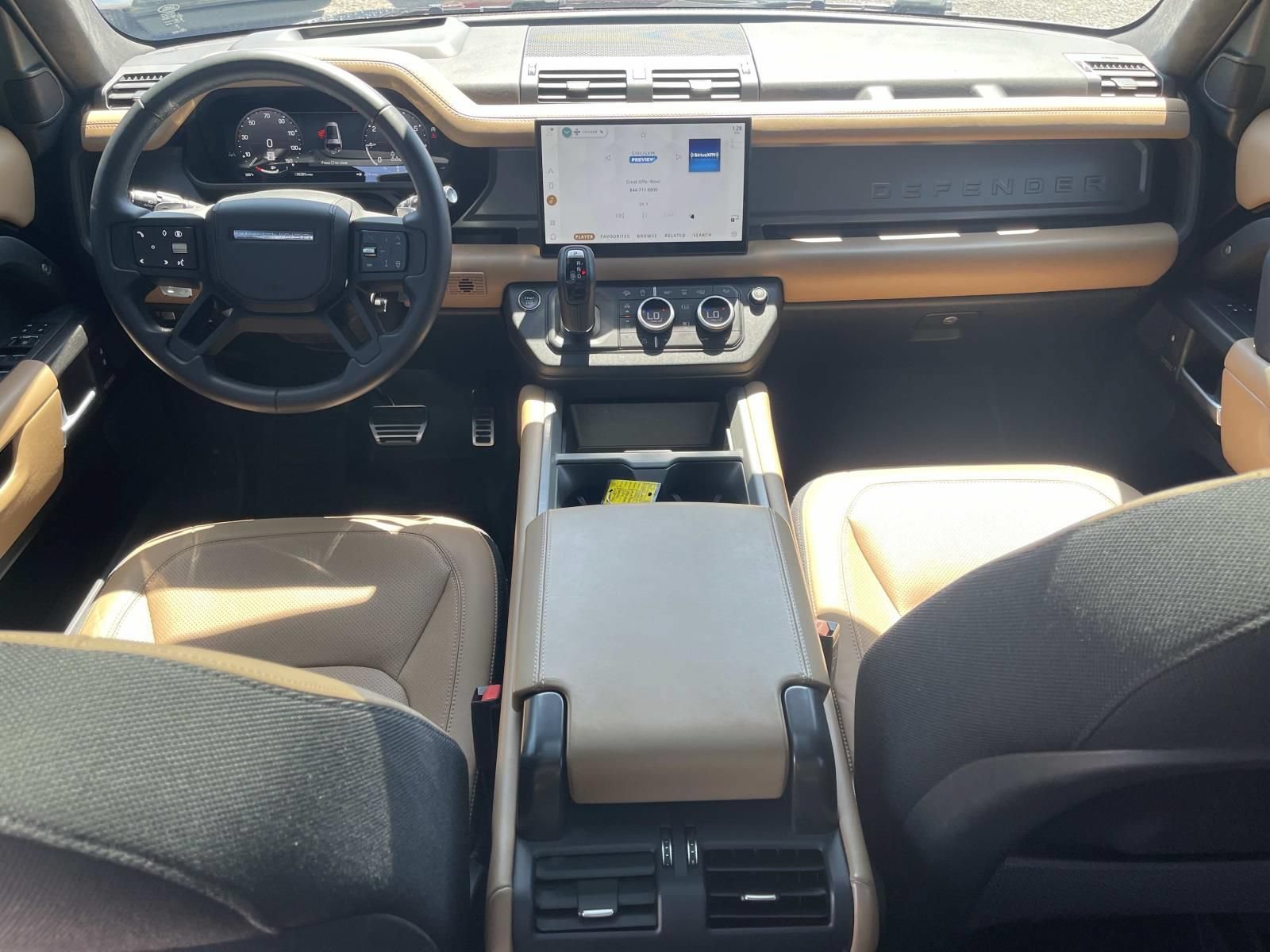 Used 2025 Land Rover Defender 130 V8 AWD/4WD image 15