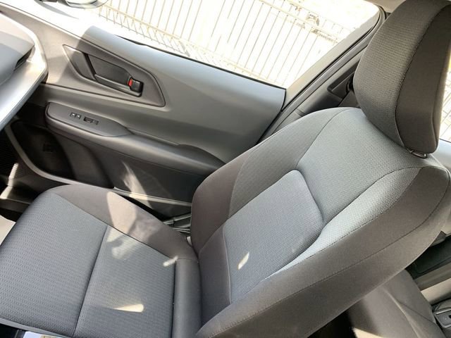Used 2023 Toyota Prius LE image 29