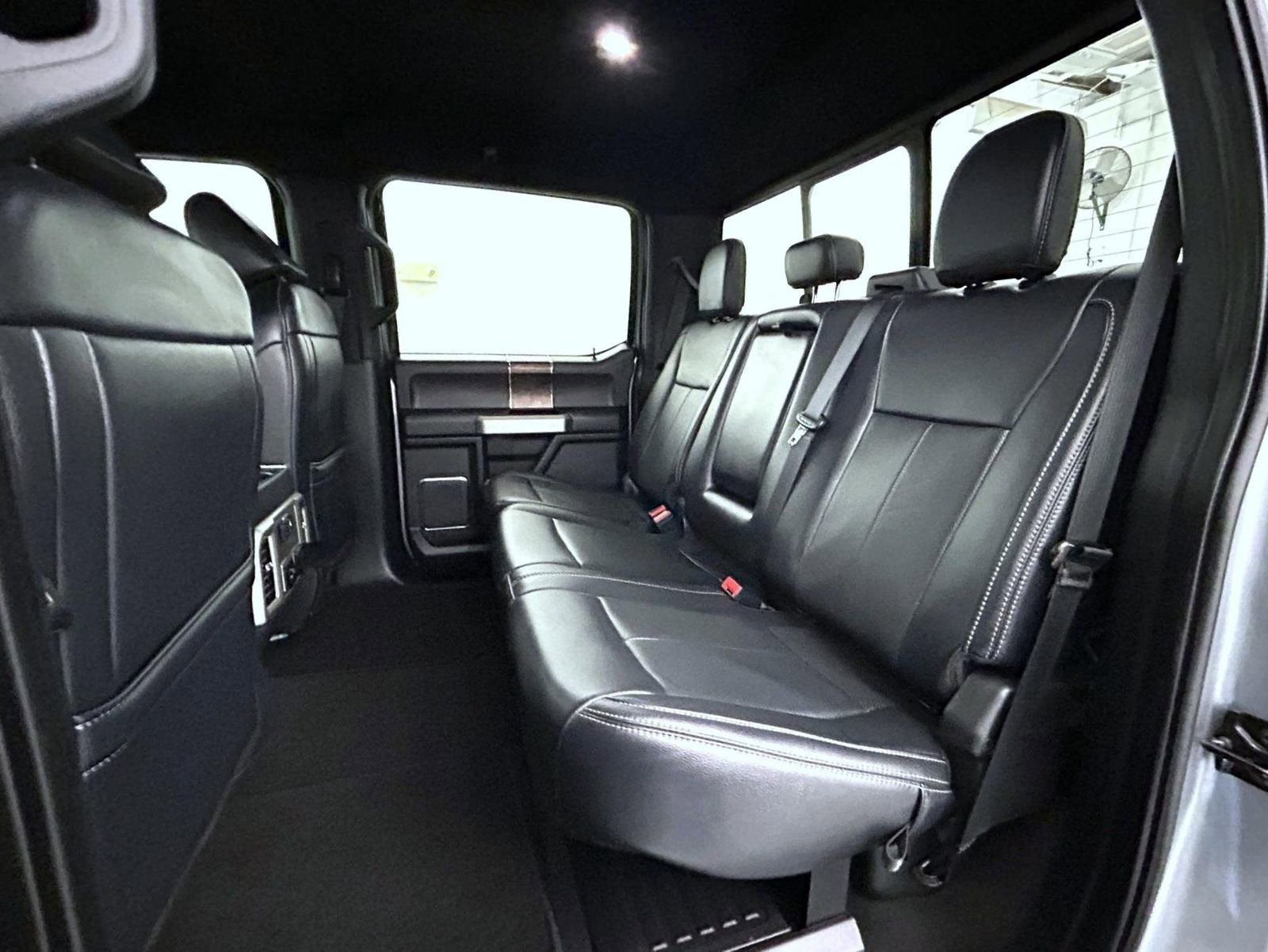 Used 2022 Ford F250 Lariat w/ Chrome Package image 19