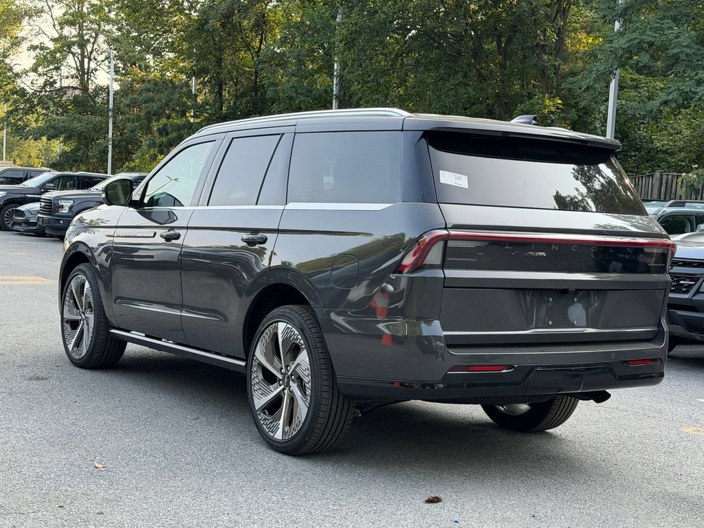 New 2026 Lincoln Navigator Black Label AWD/4WD image 4