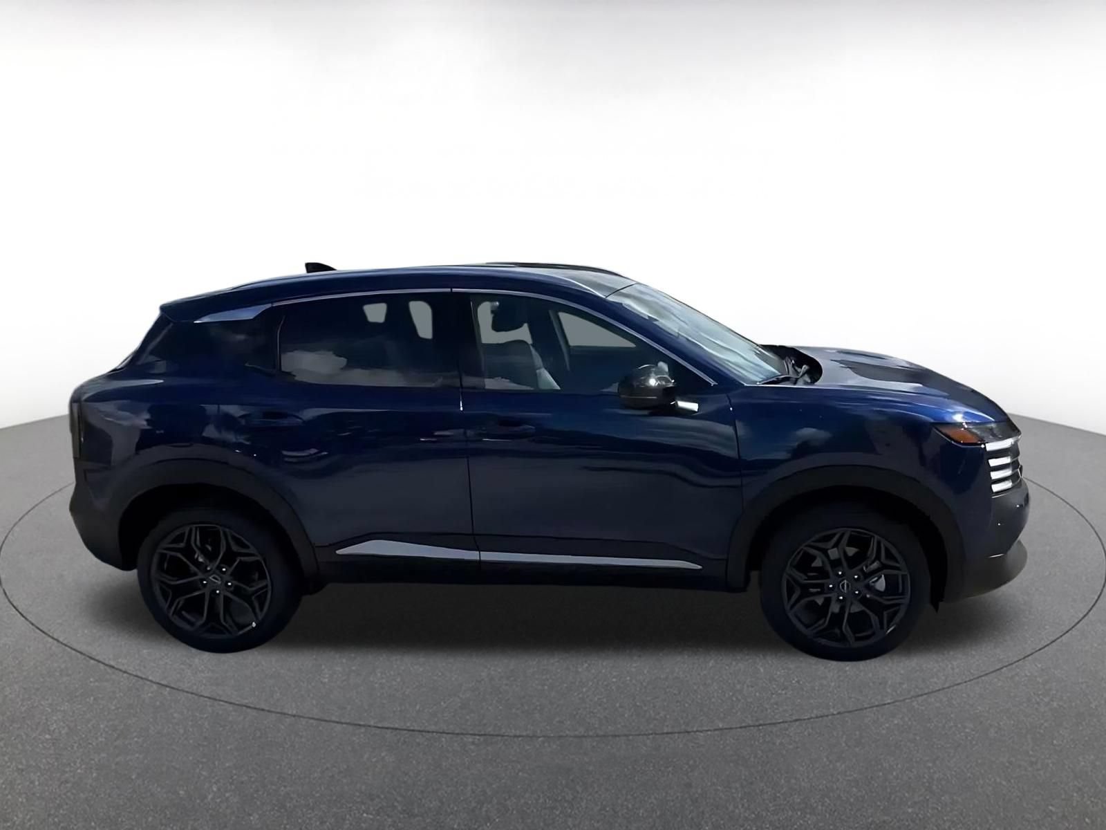 Used 2026 Nissan Kicks SR FWD image 15