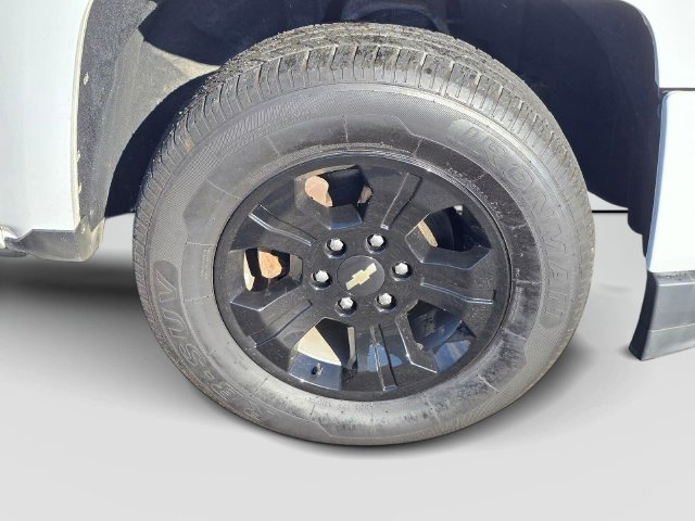 Used 2018 Chevrolet Silverado 1500 LT w/ All Star Edition AWD/4WD image 9