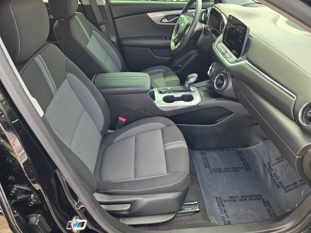 Used 2024 Chevrolet Blazer LT w/ Convenience Package FWD image 10