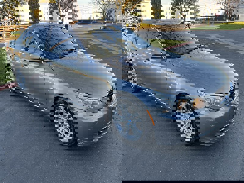 Used 2010 BMW 528i Sedan image 3