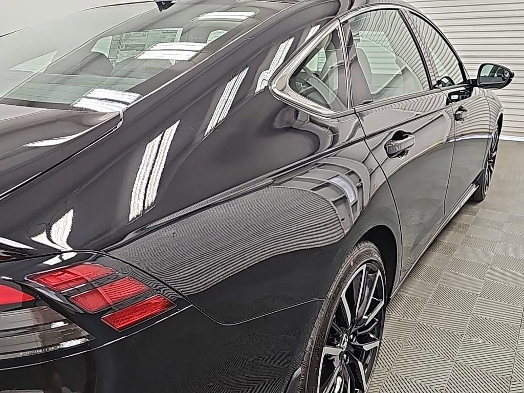 New 2026 Honda Accord Touring image 9