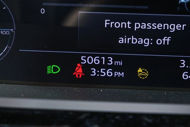 Used 2021 Audi e-tron Premium w/ Convenience Plus Package image 11