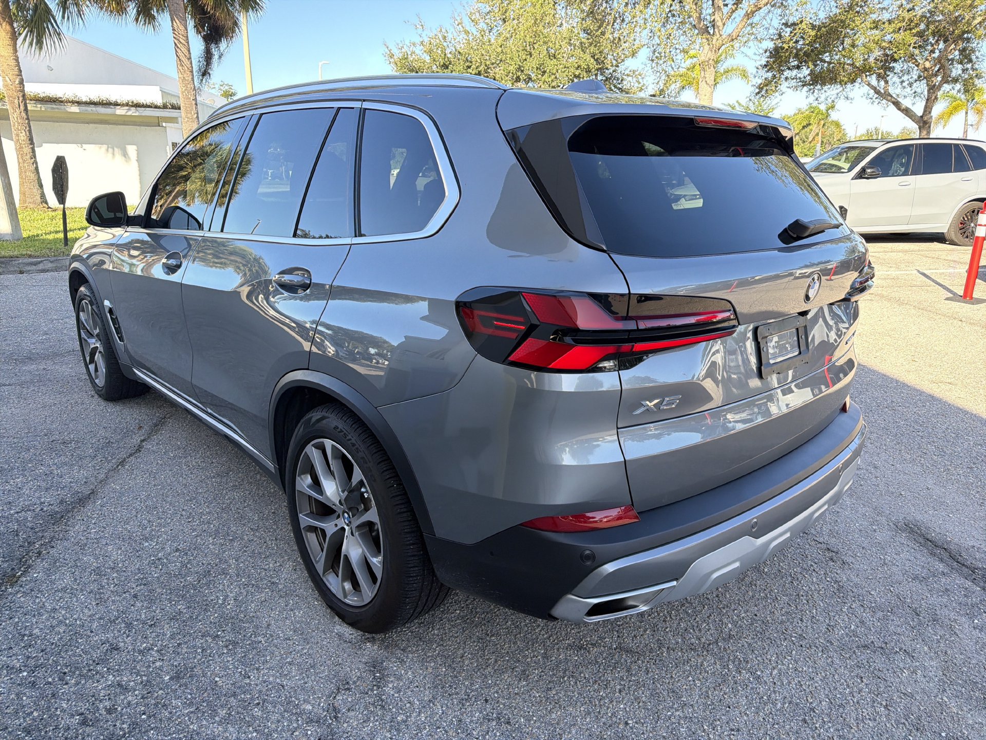 Used 2025 BMW X5 sDrive40i w/ Climate Comfort Package RWD image 5