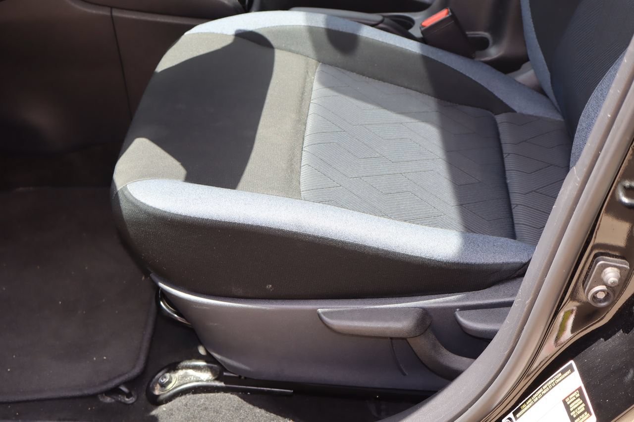 Used 2024 Nissan Versa SV FWD image 13