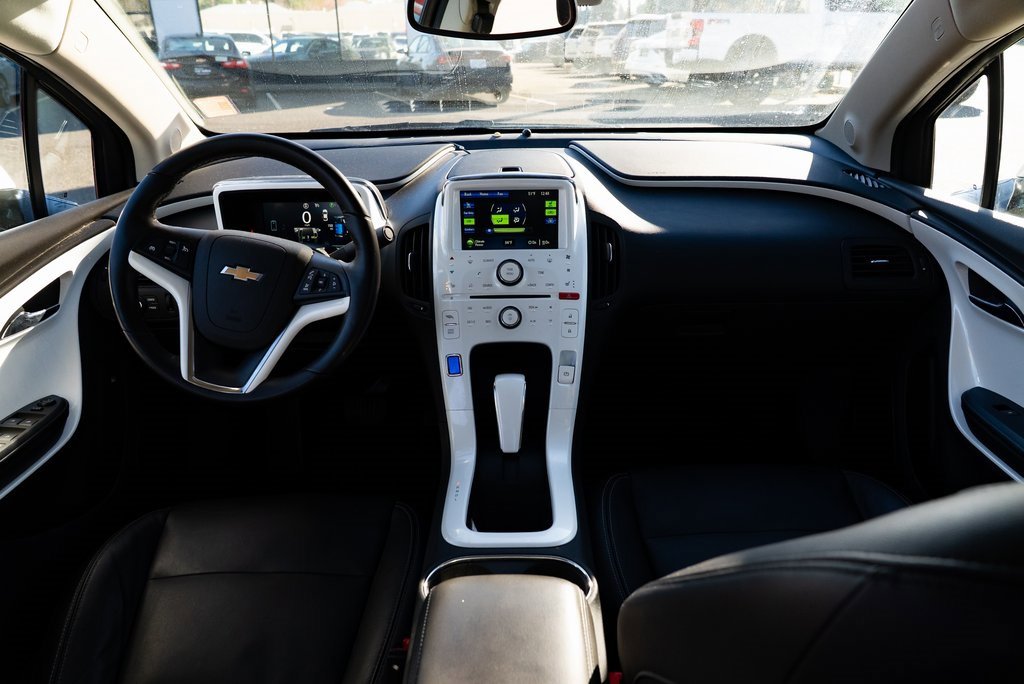Used 2015 Chevrolet Volt Premium w/ Premium Trim Package image 8
