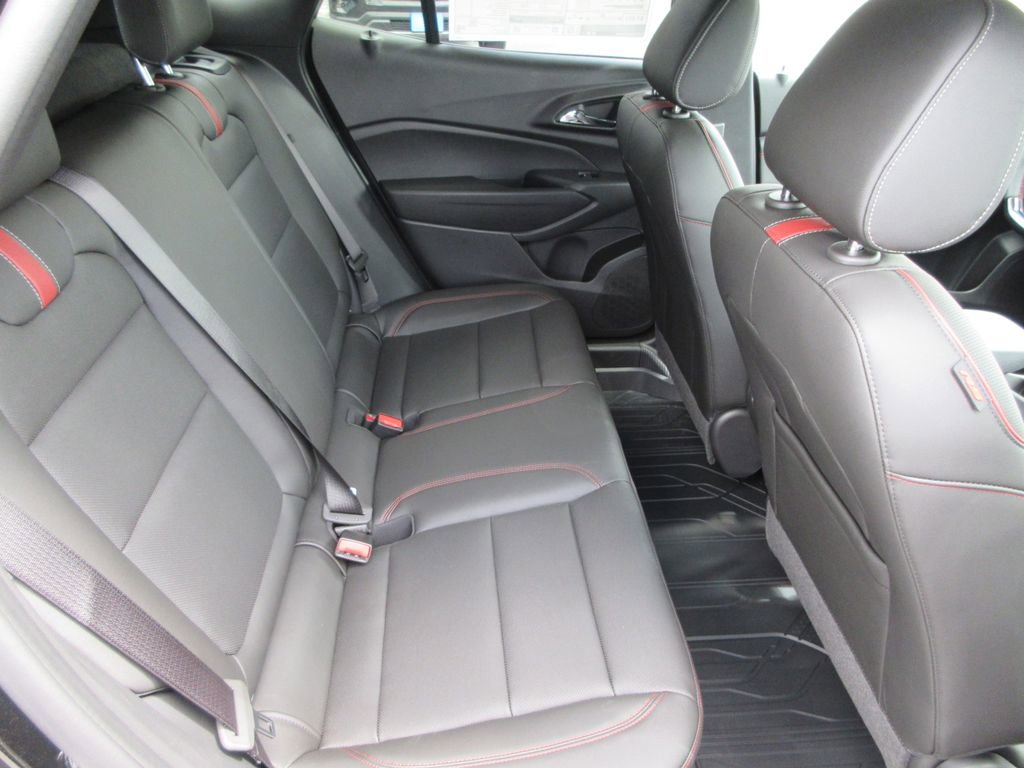 New 2026 Chevrolet Trax RS w/ Sunroof Package FWD image 17