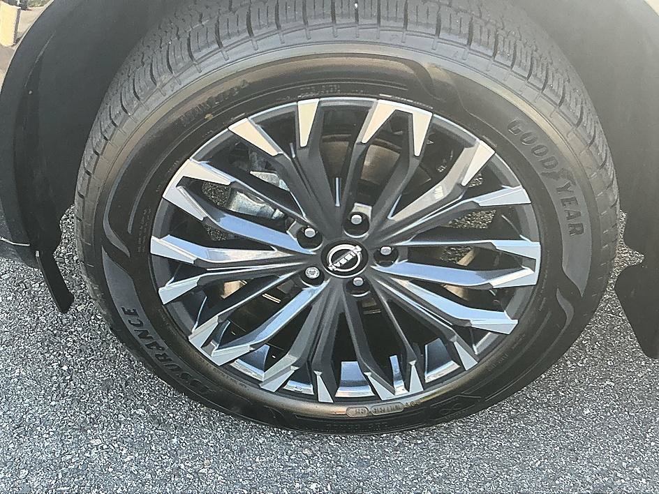 Certified 2025 Nissan Rogue Platinum AWD/4WD image 10