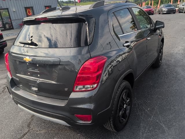Used 2017 Chevrolet Trax LT w/ LT Convenience Package AWD/4WD image 8