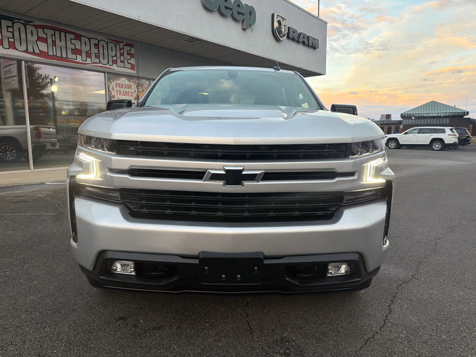 Used 2022 Chevrolet Silverado 1500 RST image 3