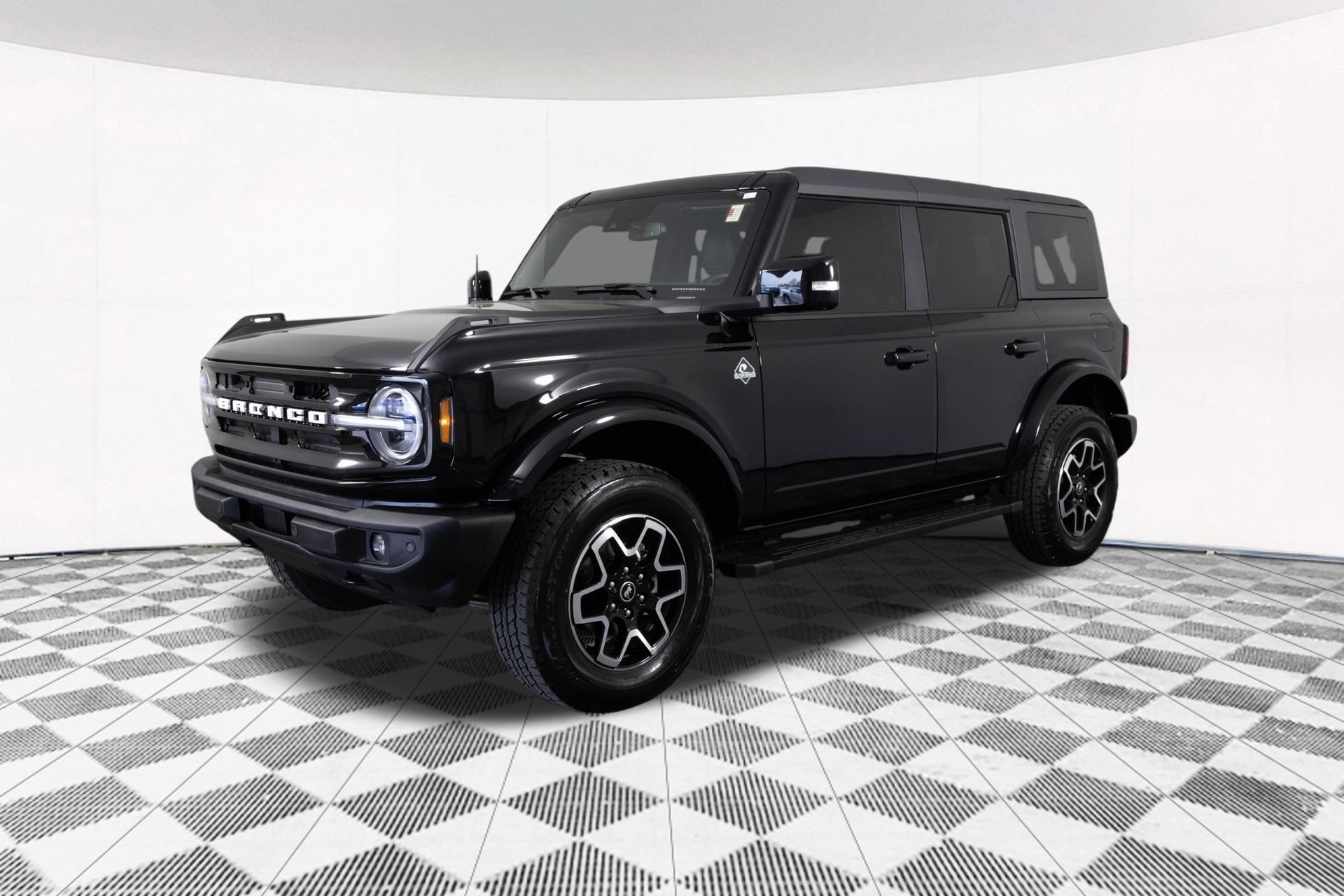Used 2024 Ford Bronco Outer Banks AWD/4WD image 11
