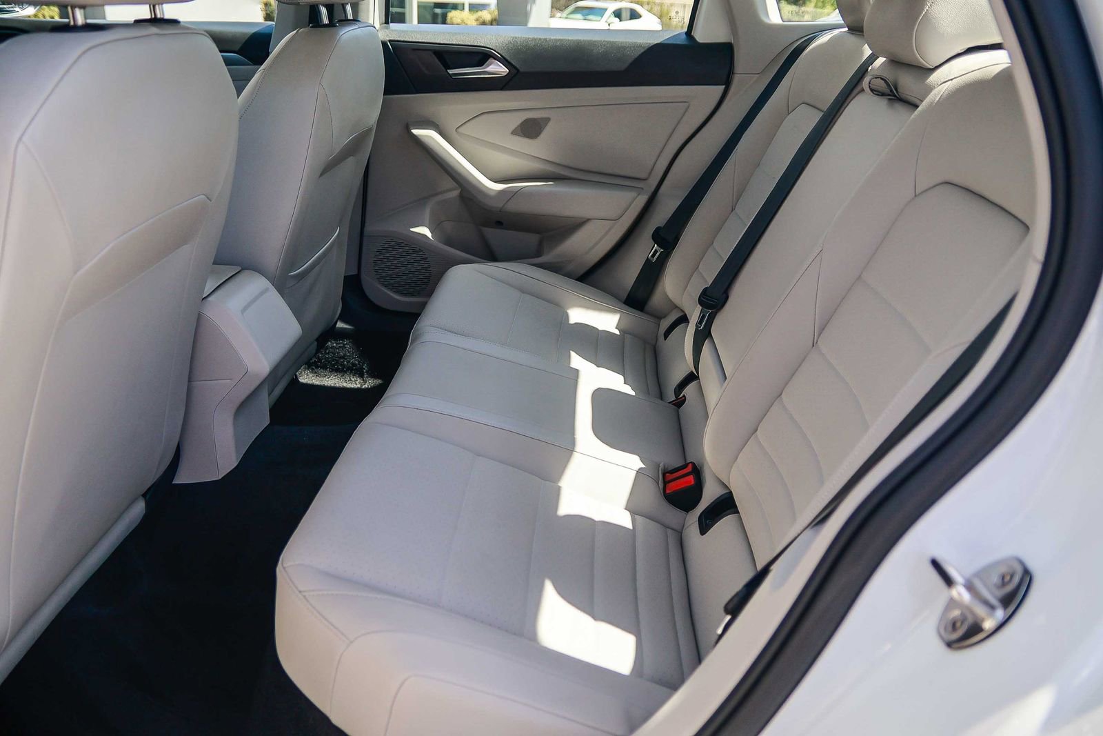 Used 2023 Volkswagen Jetta SE FWD image 18