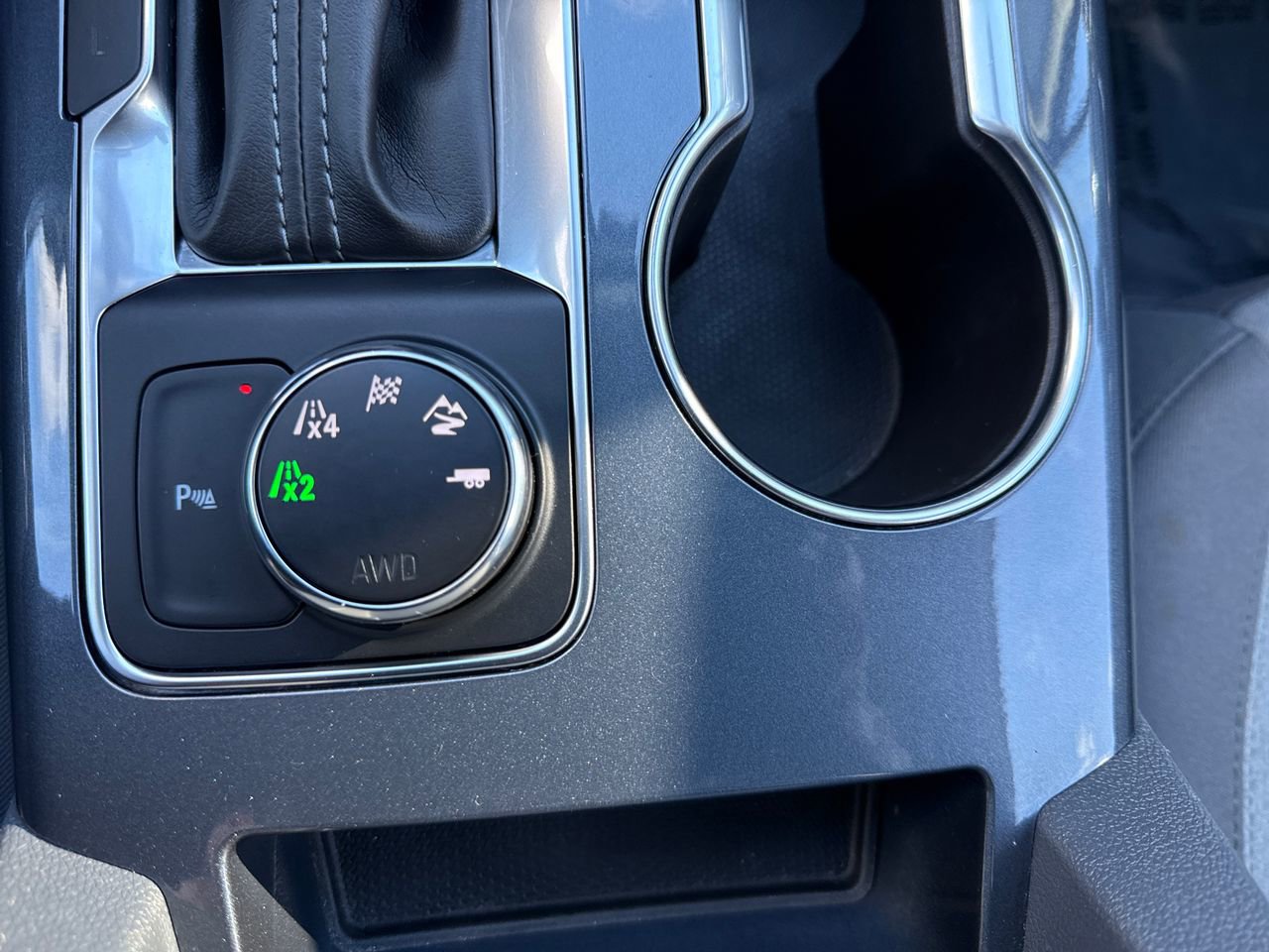 Used 2020 Chevrolet Blazer LT image 23