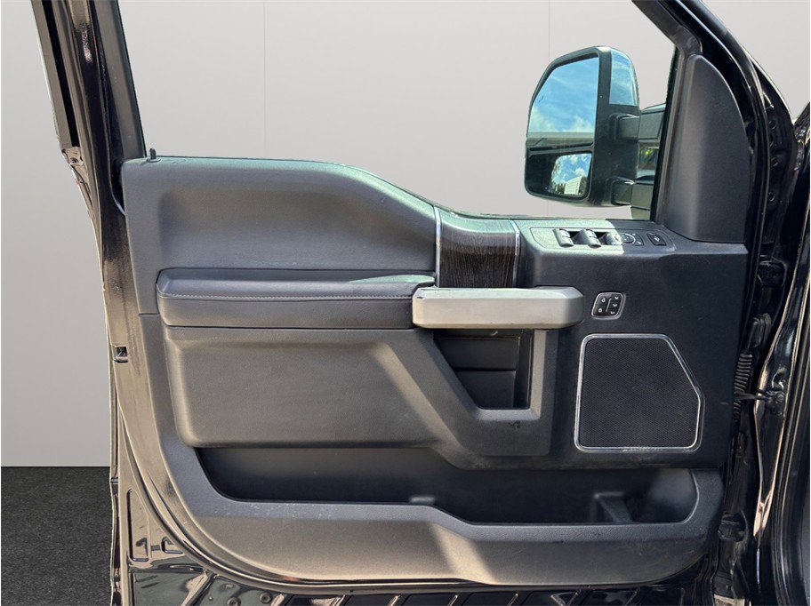 Used 2020 Ford F350 Lariat w/ Lariat Ultimate Package AWD/4WD image 22