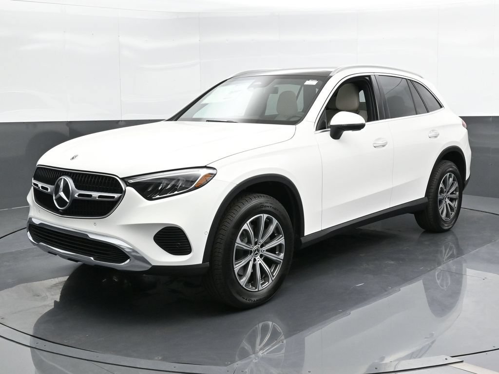 Used 2025 Mercedes-Benz GLC 300 4MATIC image 6