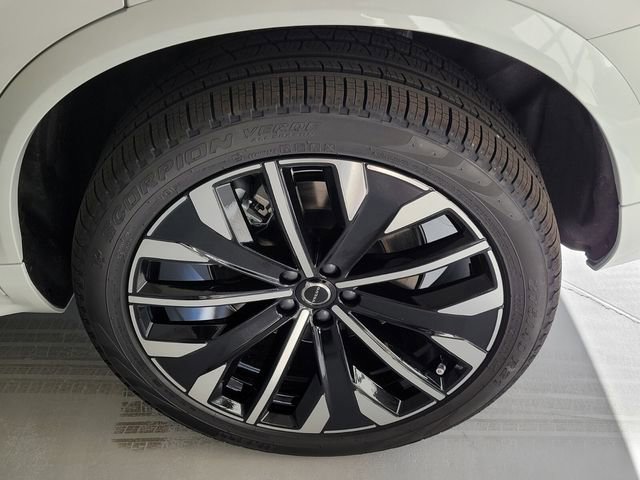 New 2026 Volvo XC90 B6 Ultra w/ Protection Package AWD/4WD image 6