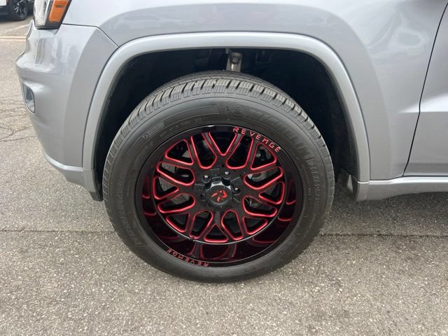 Used 2019 Jeep Grand Cherokee Altitude AWD/4WD image 9