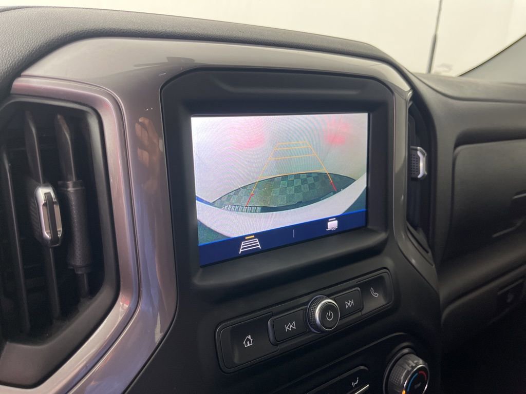 Used 2022 Chevrolet Silverado 2500 Custom w/ Custom Value Package image 23