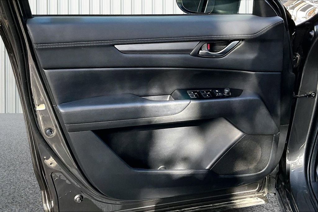 Used 2018 MAZDA CX-5 Touring image 16