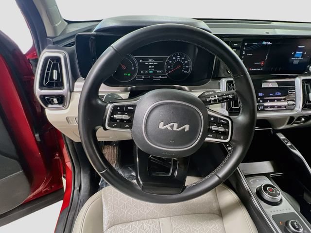 Certified 2023 Kia Sorento EX AWD/4WD image 11