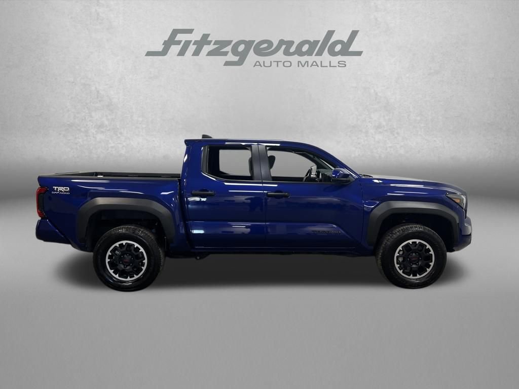 Used 2024 Toyota Tacoma TRD Off-Road AWD/4WD image 8