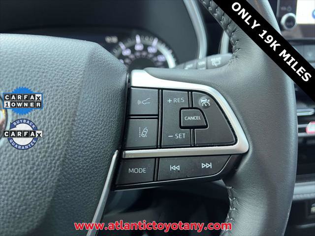 Certified 2024 Toyota Highlander XLE image 32