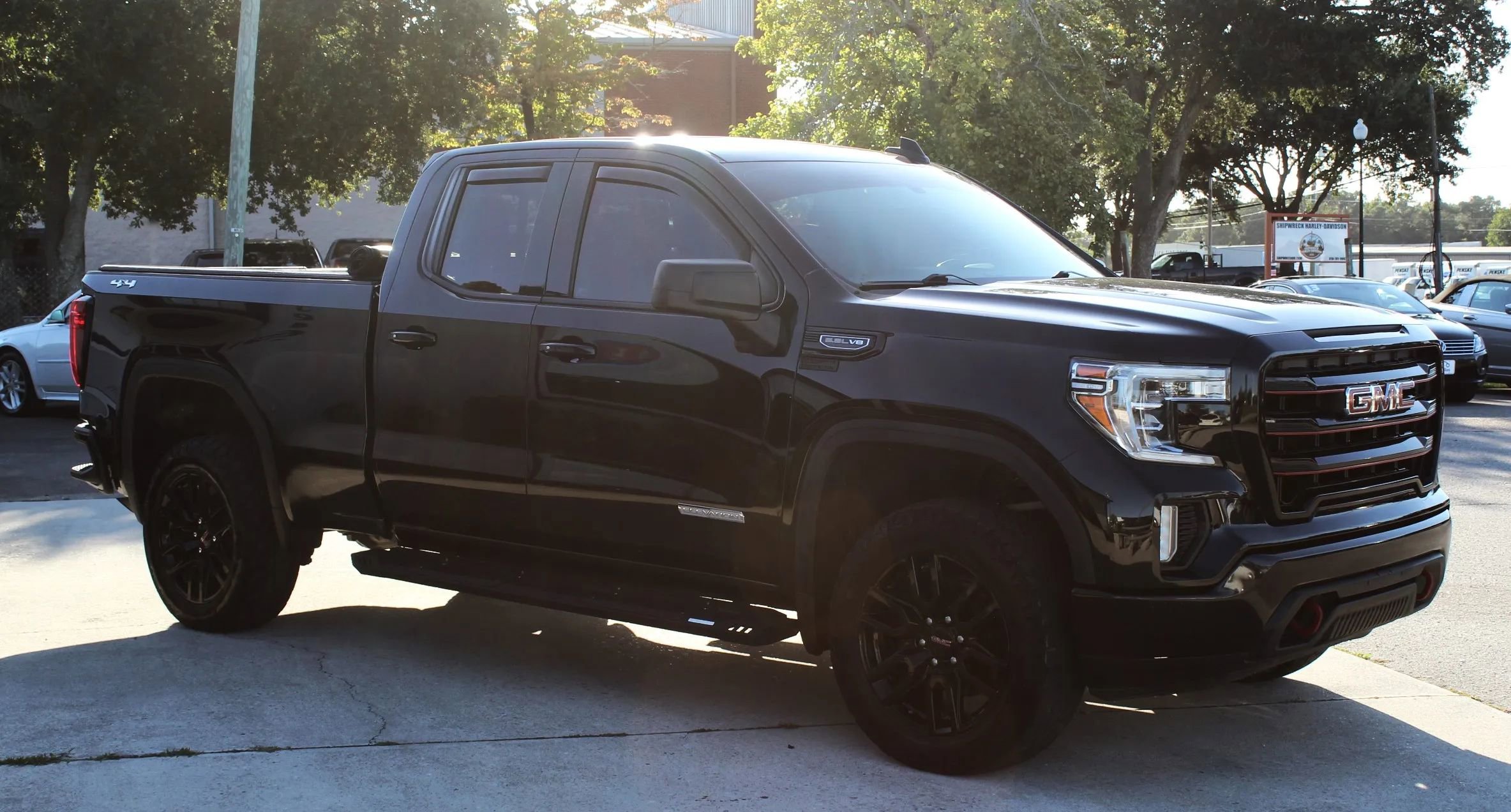 Used 2019 GMC Sierra 1500 Elevation w/ Elevation Value Package image 7