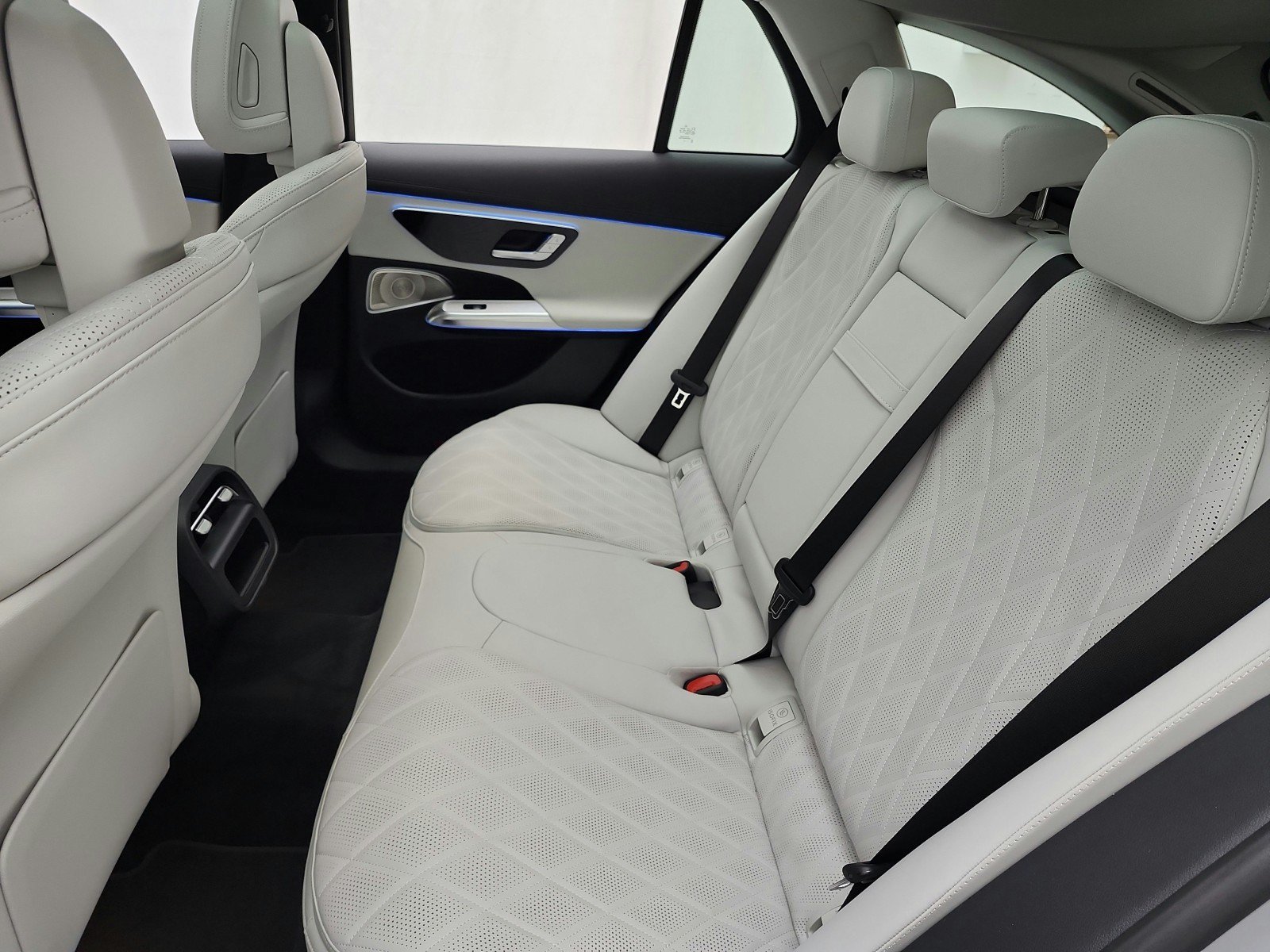 New 2026 Mercedes-Benz E 450 4MATIC All-Terrain Wagon image 11