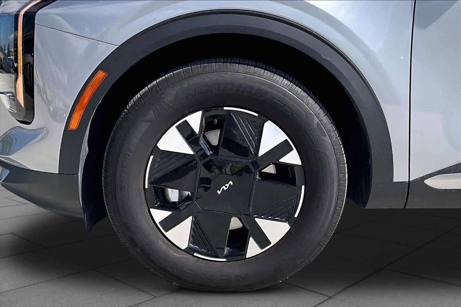 Certified 2026 Kia Sportage LX FWD image 10