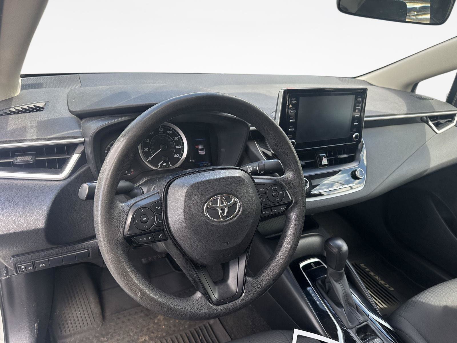 Used 2020 Toyota Corolla LE FWD image 10
