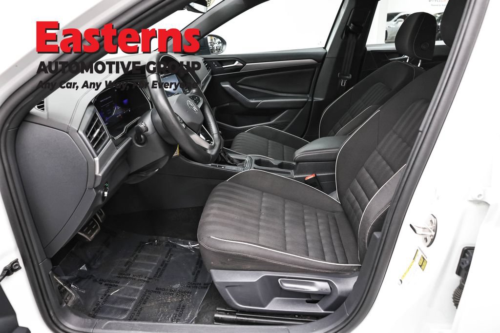 Used 2024 Volkswagen Jetta Sport FWD image 14