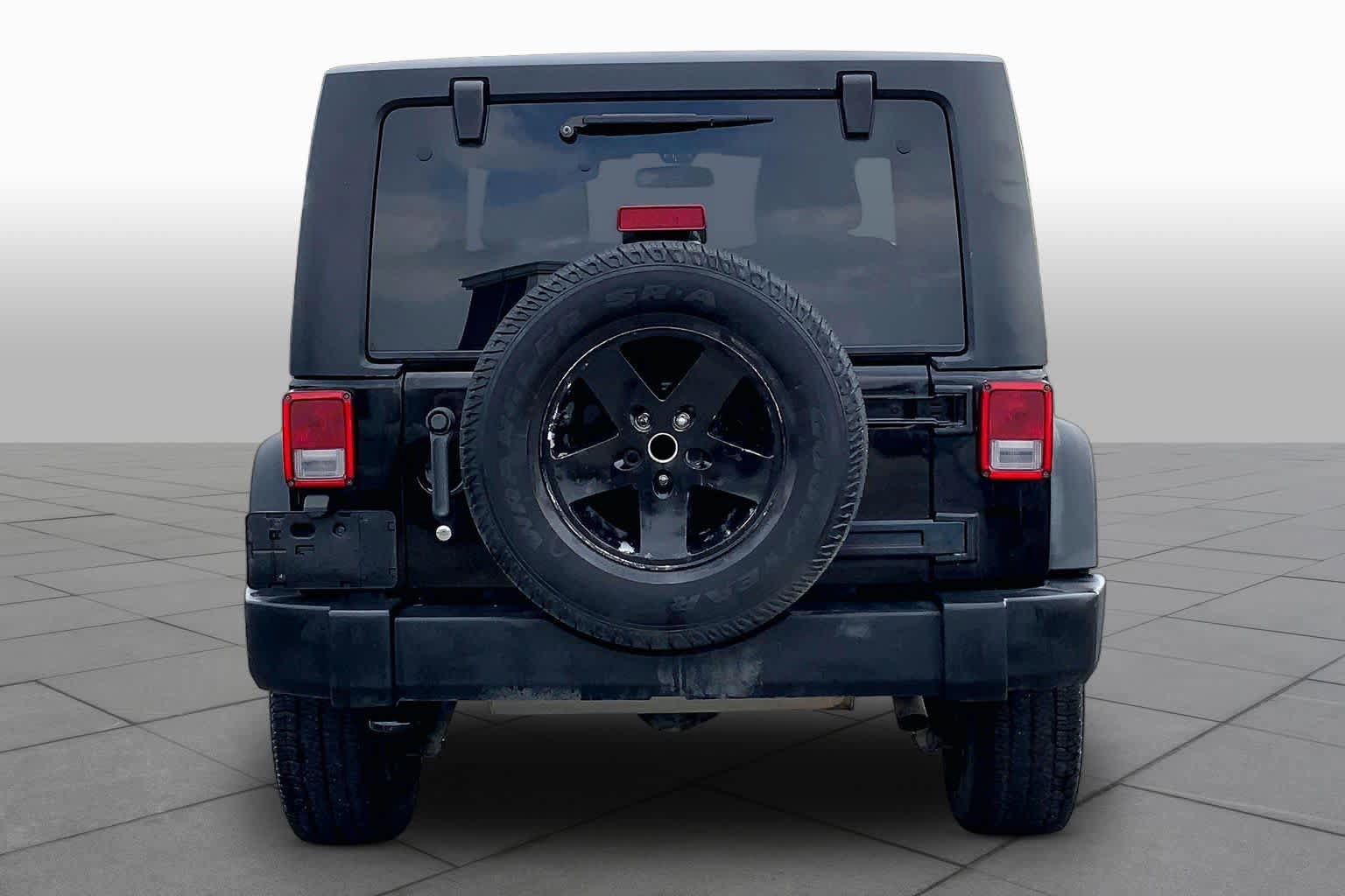 Used 2013 Jeep Wrangler Sport AWD/4WD image 5