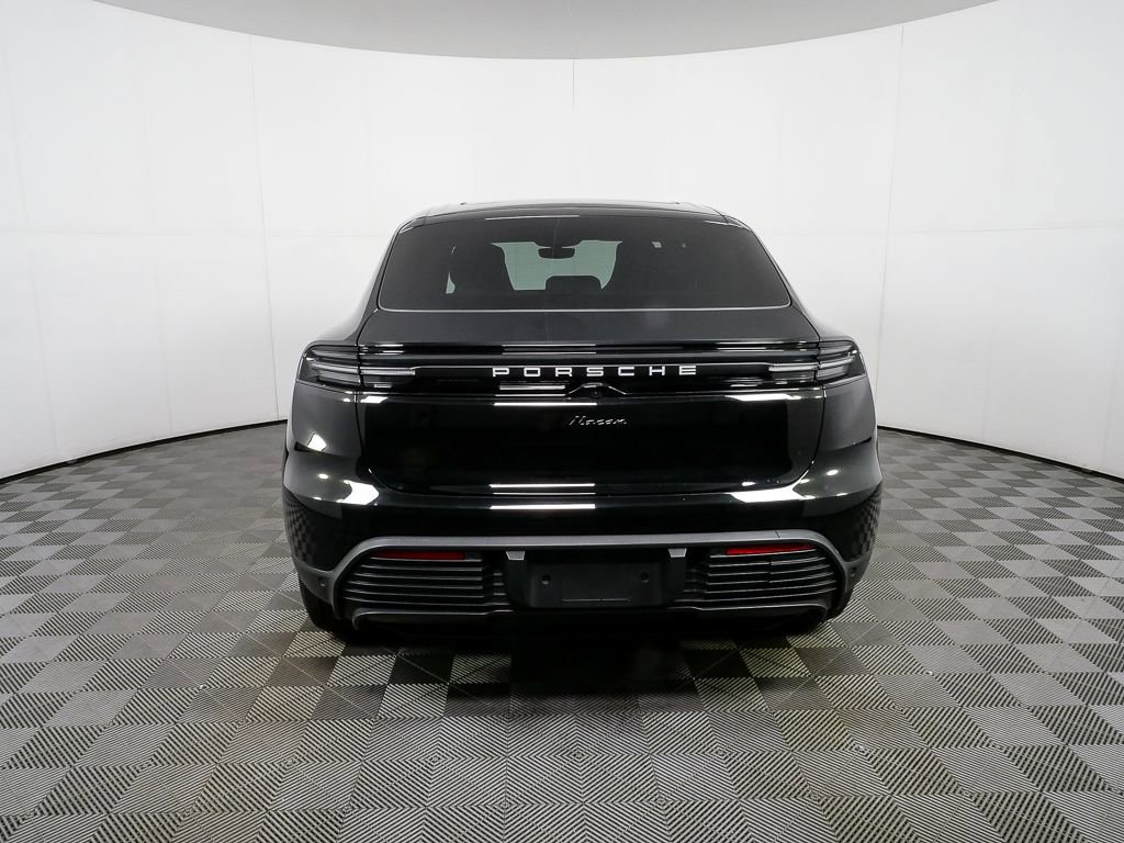 Used 2025 Porsche Macan Electric RWD image 31