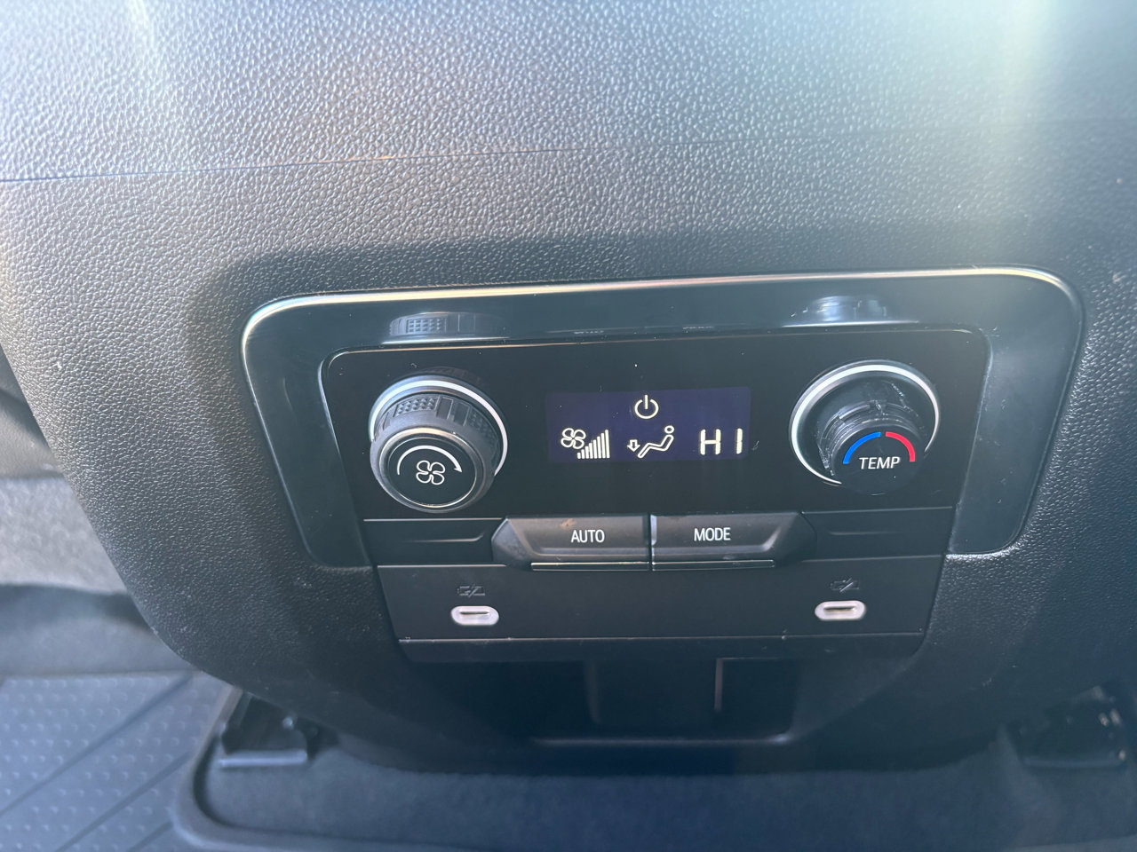 Used 2022 Chevrolet Tahoe LT image 19