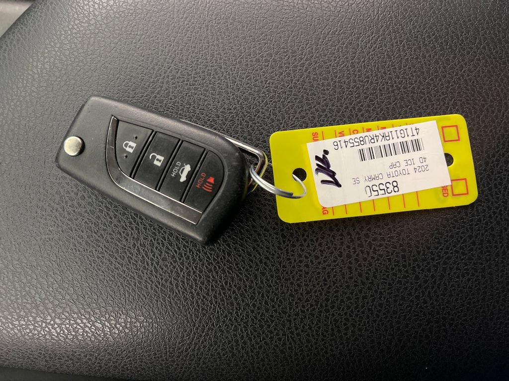 Used 2024 Toyota Camry SE FWD image 24
