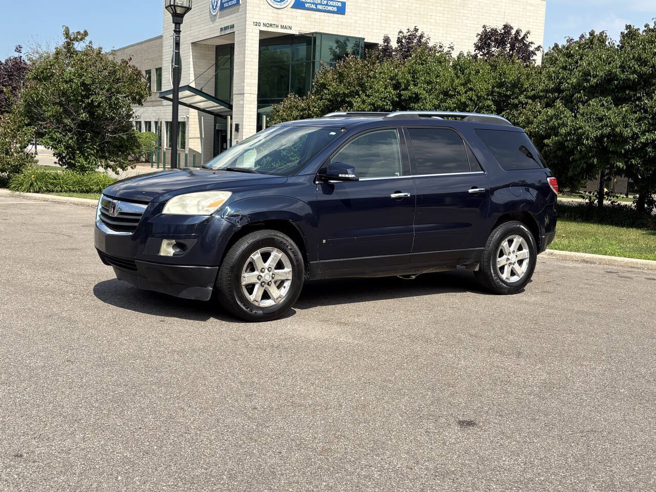 Used 2007 Saturn Outlook XR w/ Premium Trim Pkg FWD image 1