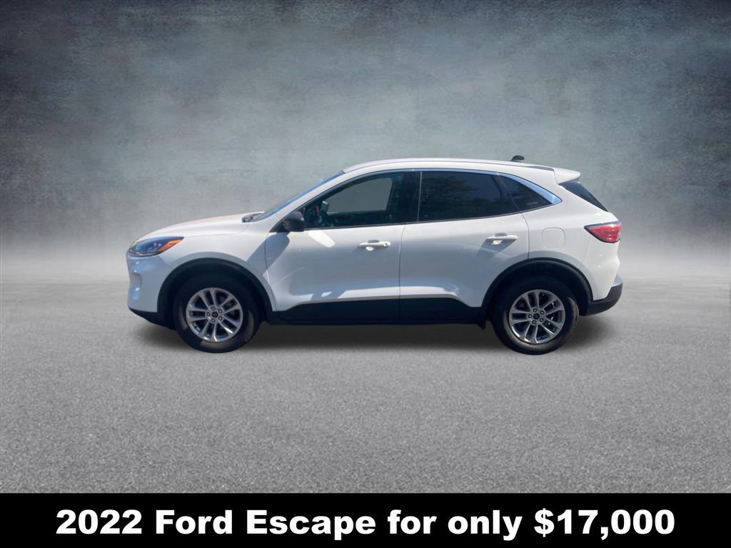 Used 2022 Ford Escape SE w/ Cold Weather Package image 2
