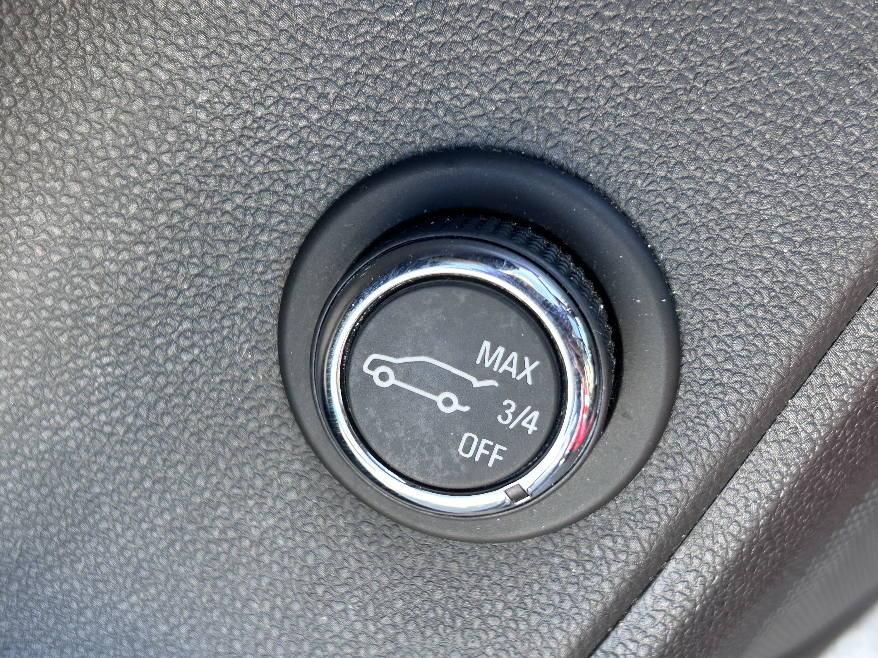 Used 2019 Chevrolet Blazer RS FWD image 14