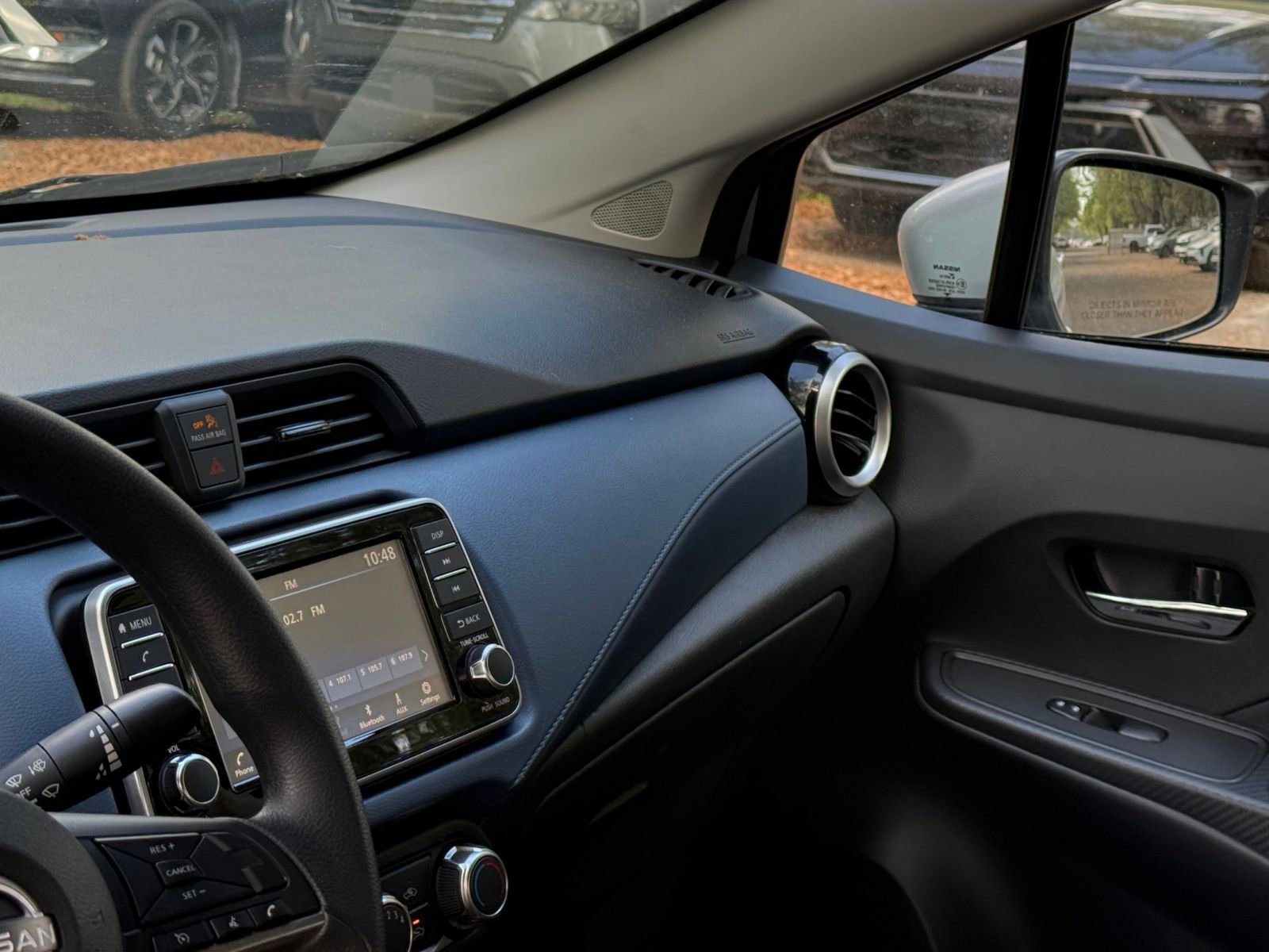 Used 2025 Nissan Versa SV FWD image 30