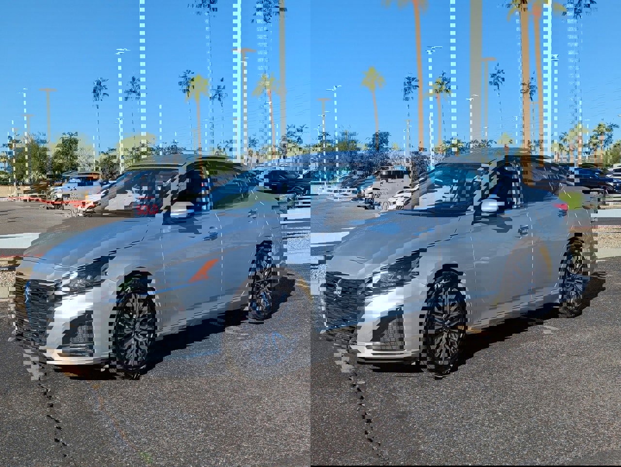 Certified 2023 Nissan Altima 2.5 SV image 2