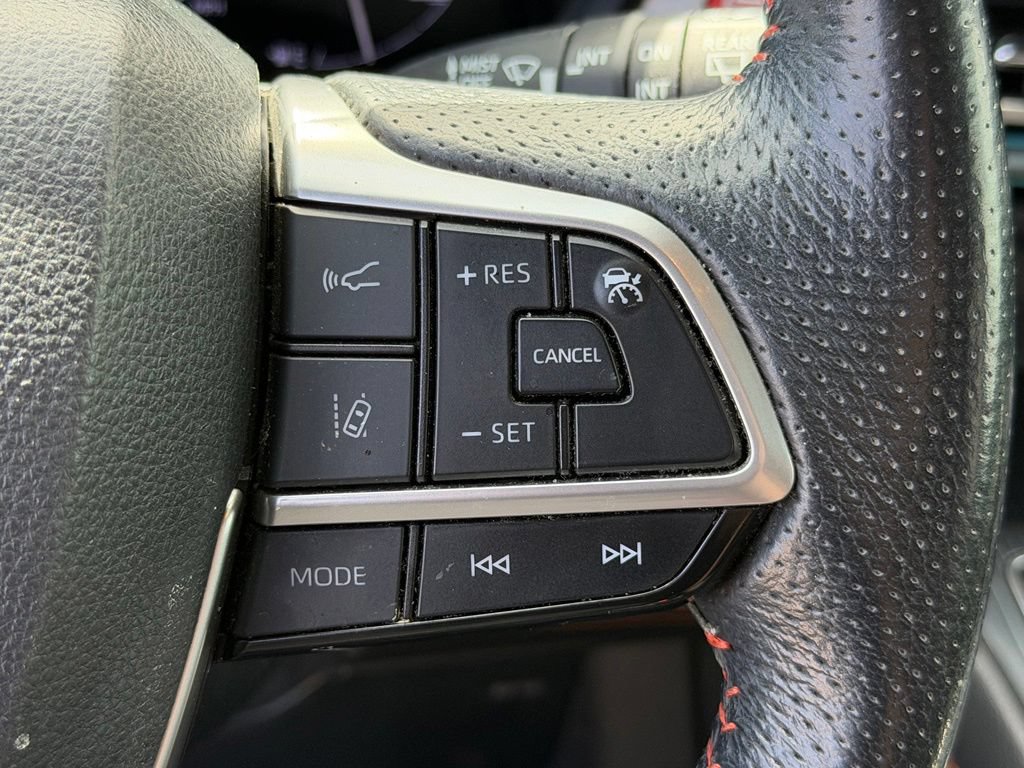 Used 2021 Toyota Sienna XSE FWD image 24