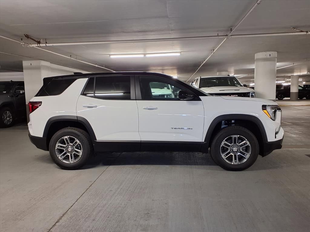 Used 2026 GMC Terrain Elevation w/ Technology Package II image 4